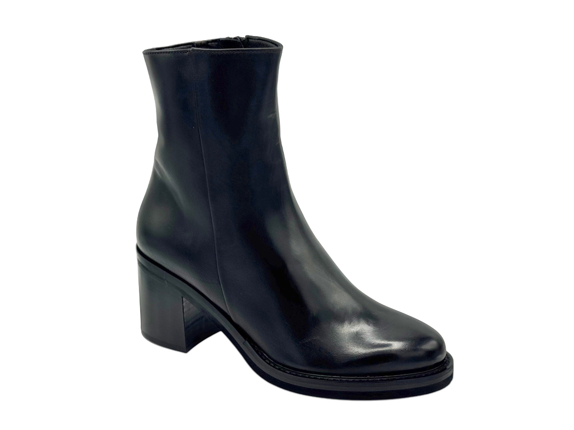 Luca Grossi - L619T (Black)