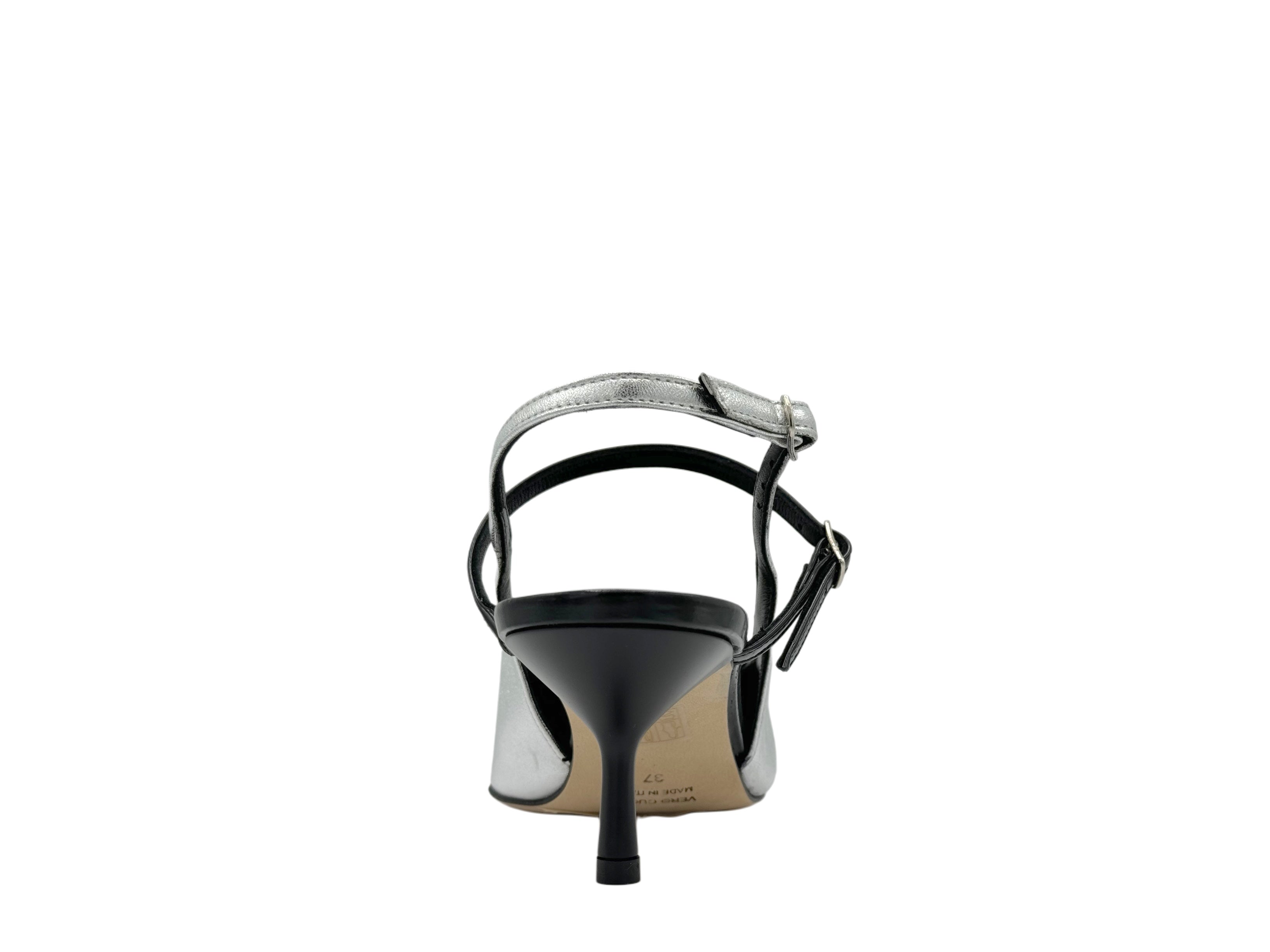 The Seller - 1011 (Silver)