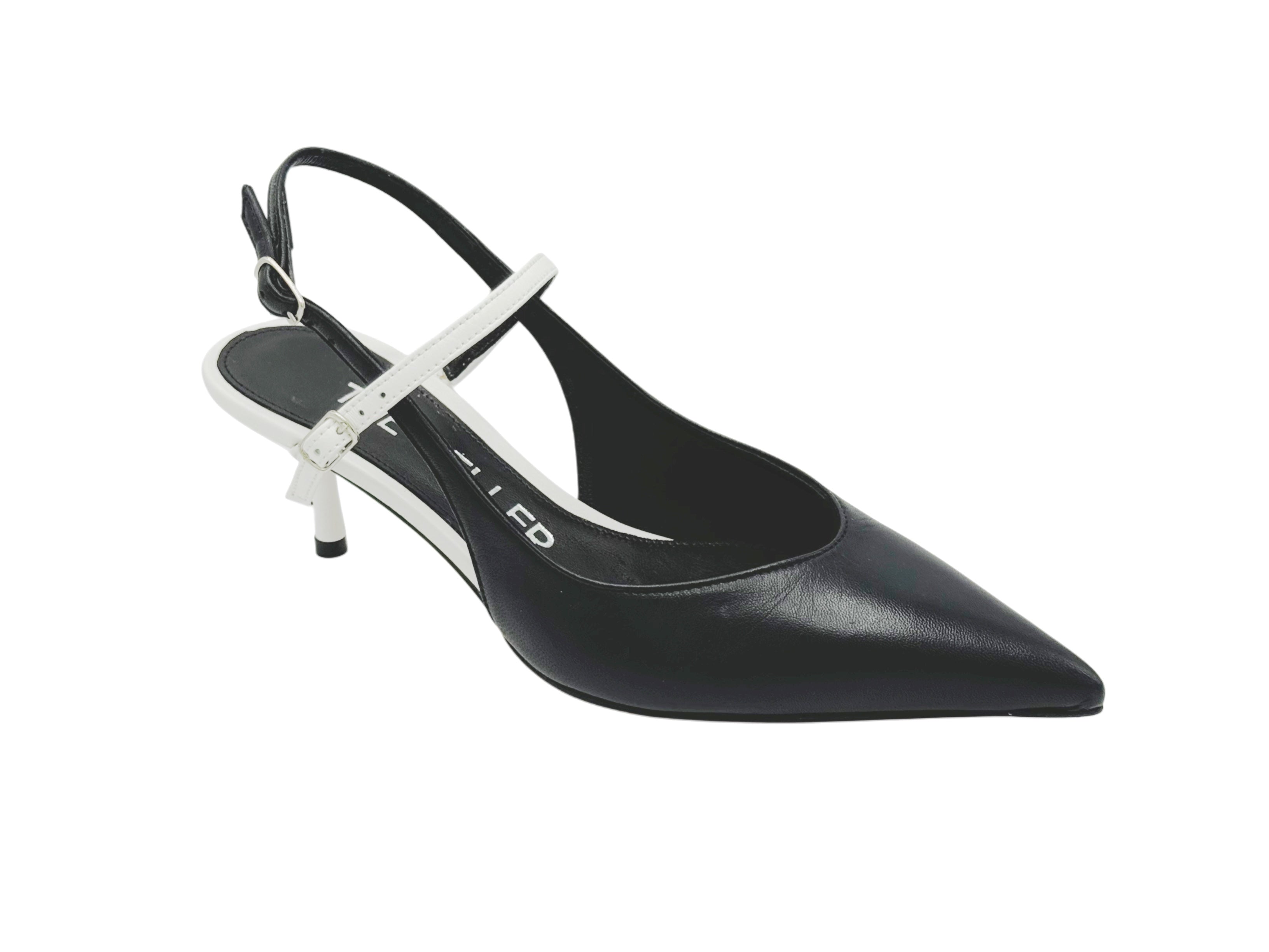 The Seller - 1011 (Black)