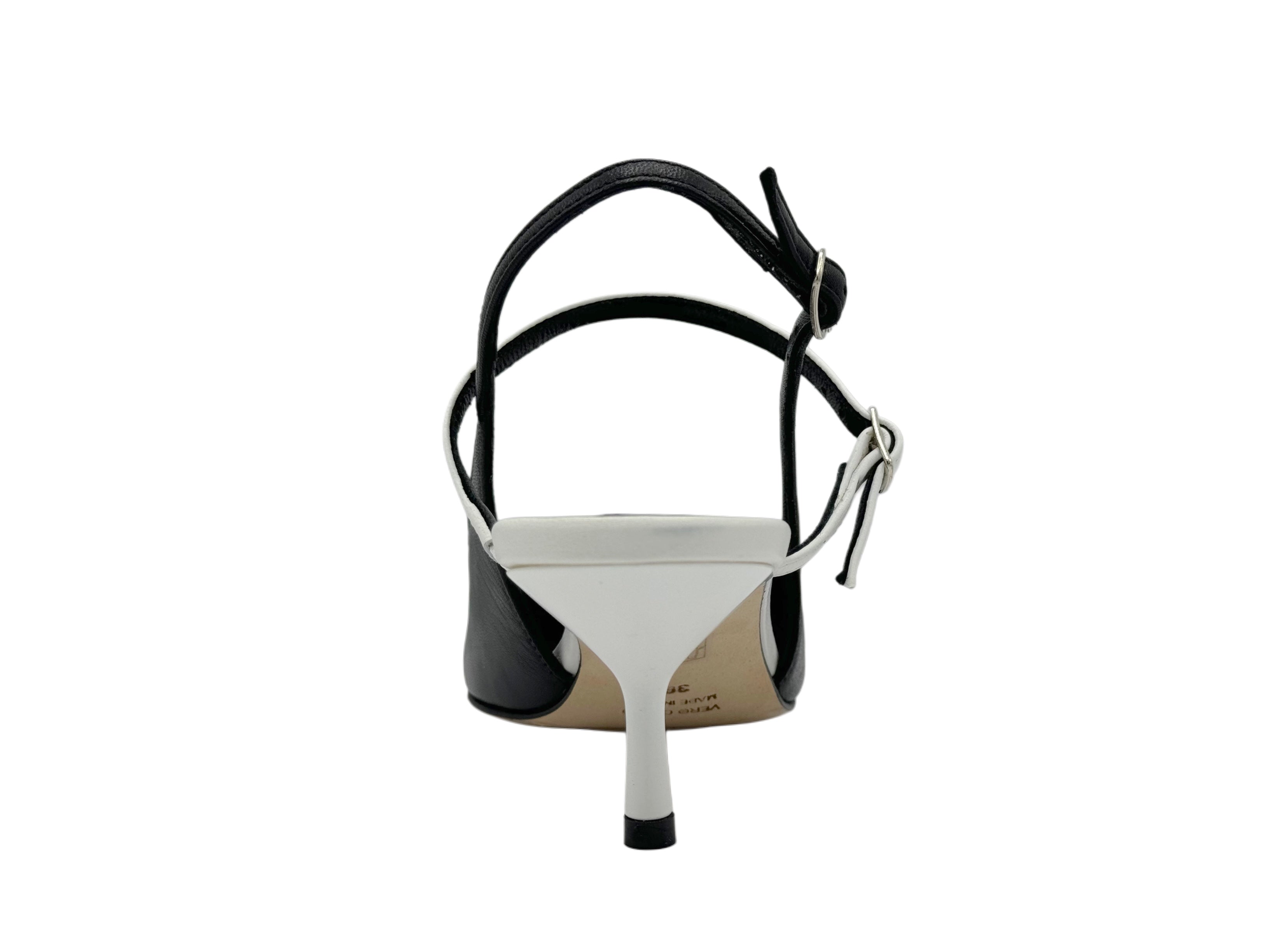 The Seller - 1011 (Black)