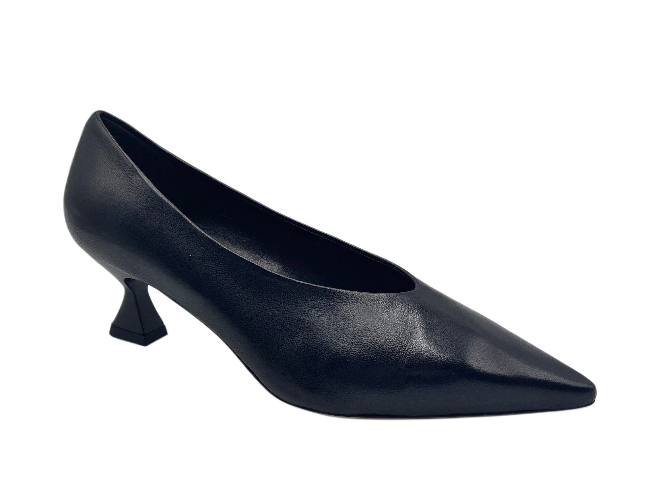 The Seller - SS108 (Black)