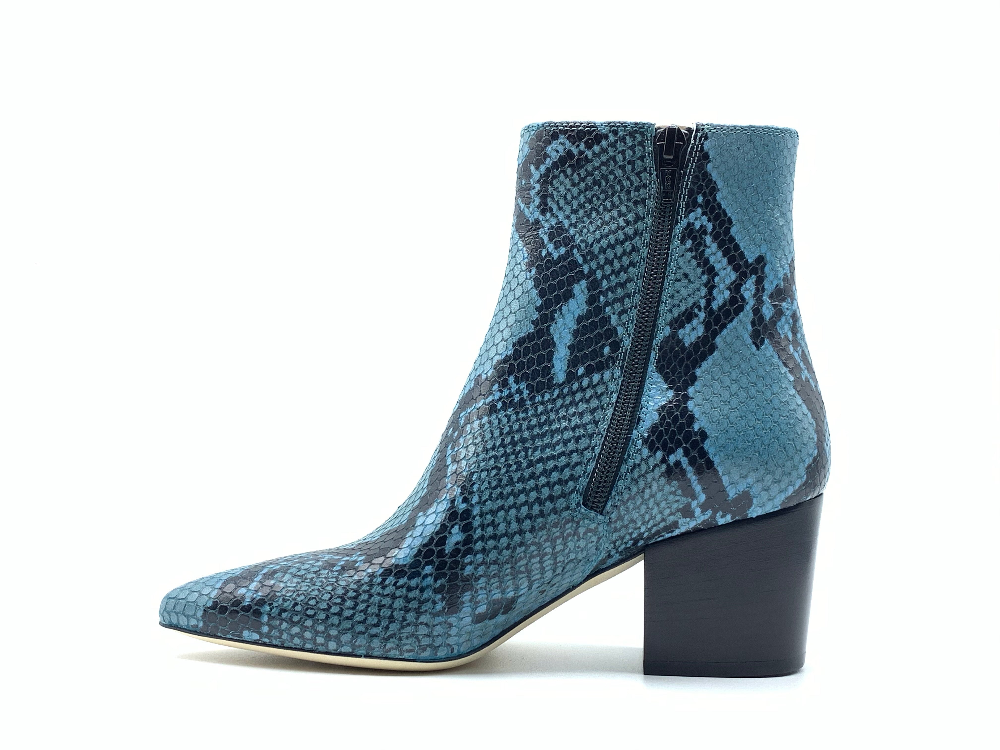 Le Pepe - 1368571 (Blue Snake)