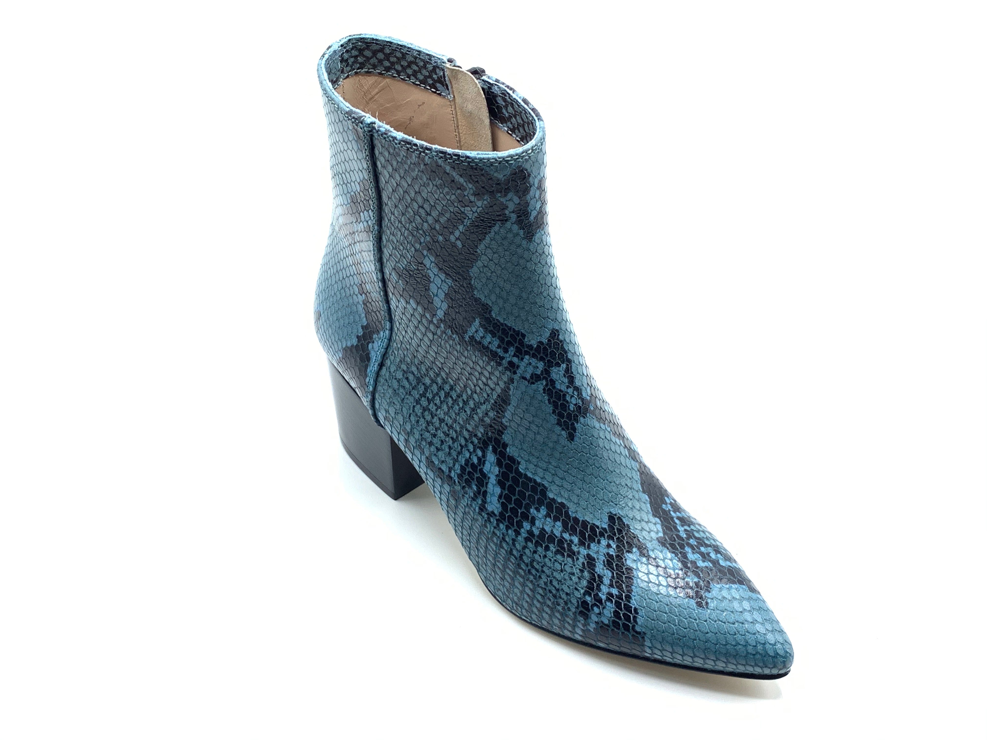 Le Pepe - 1368571 (Blue Snake)