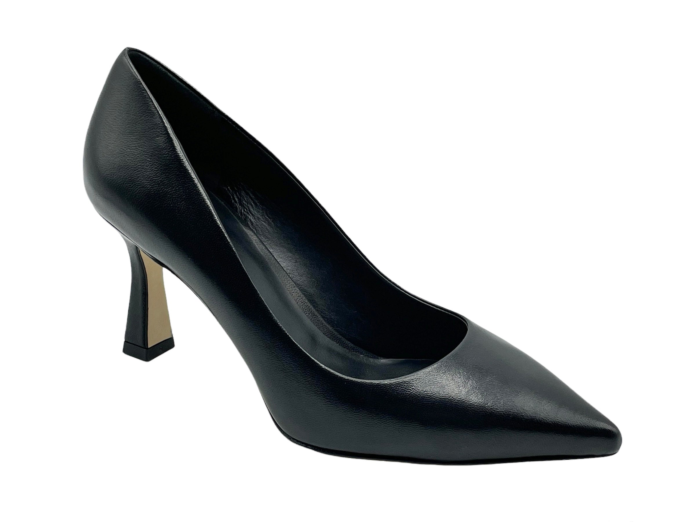The Seller - S812 (Black)