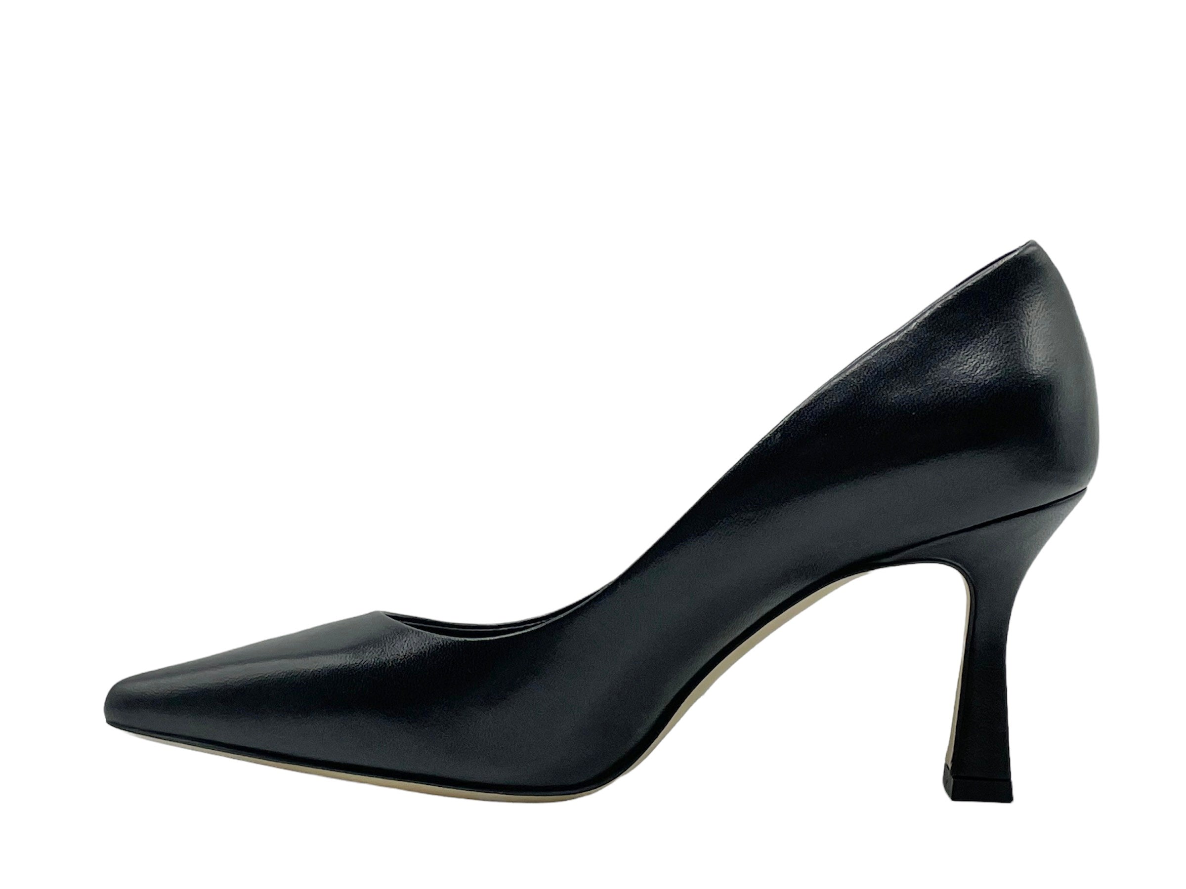 The Seller - S812 (Black)