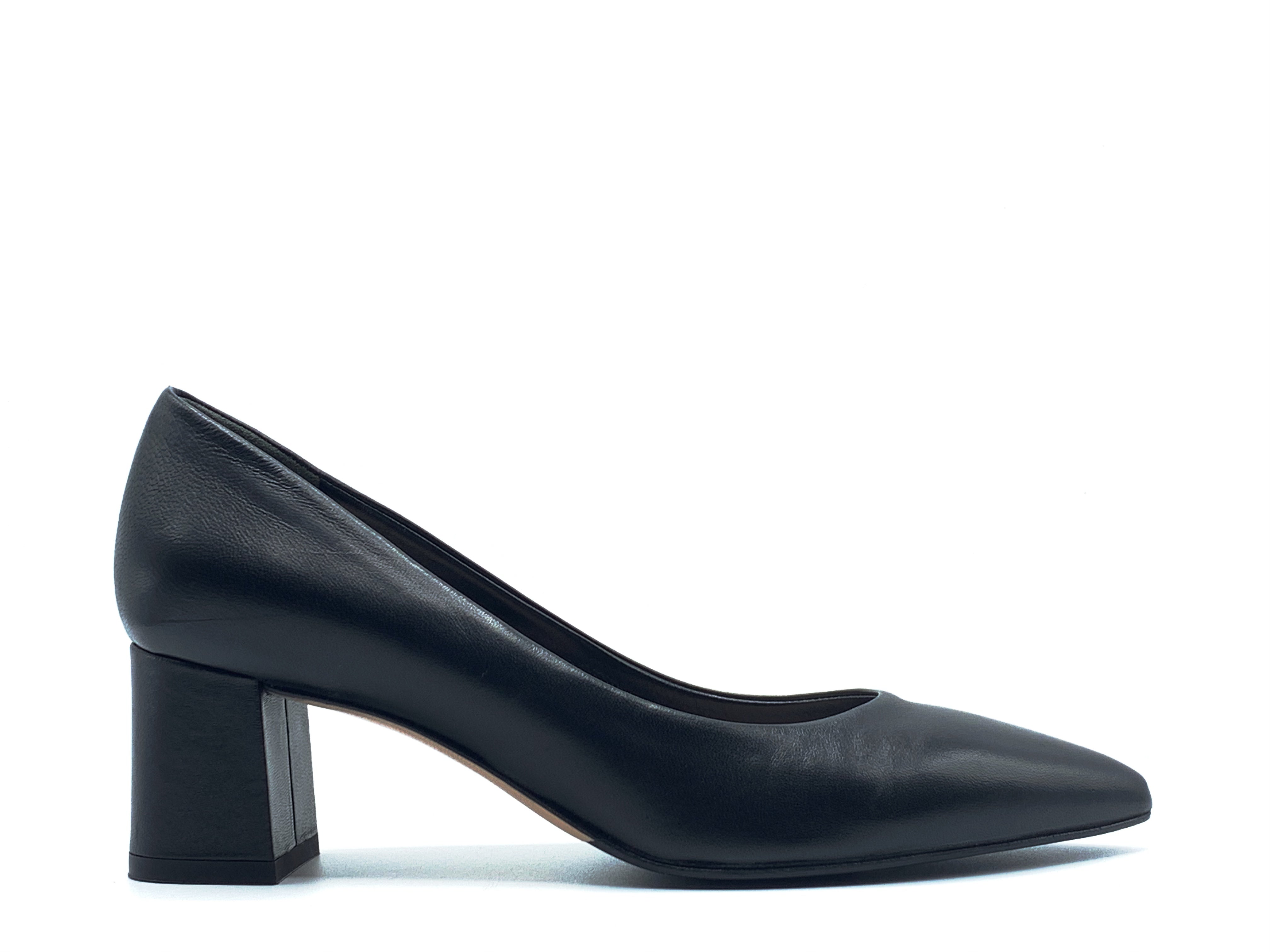 The Seller - S8002 (Black Leather)