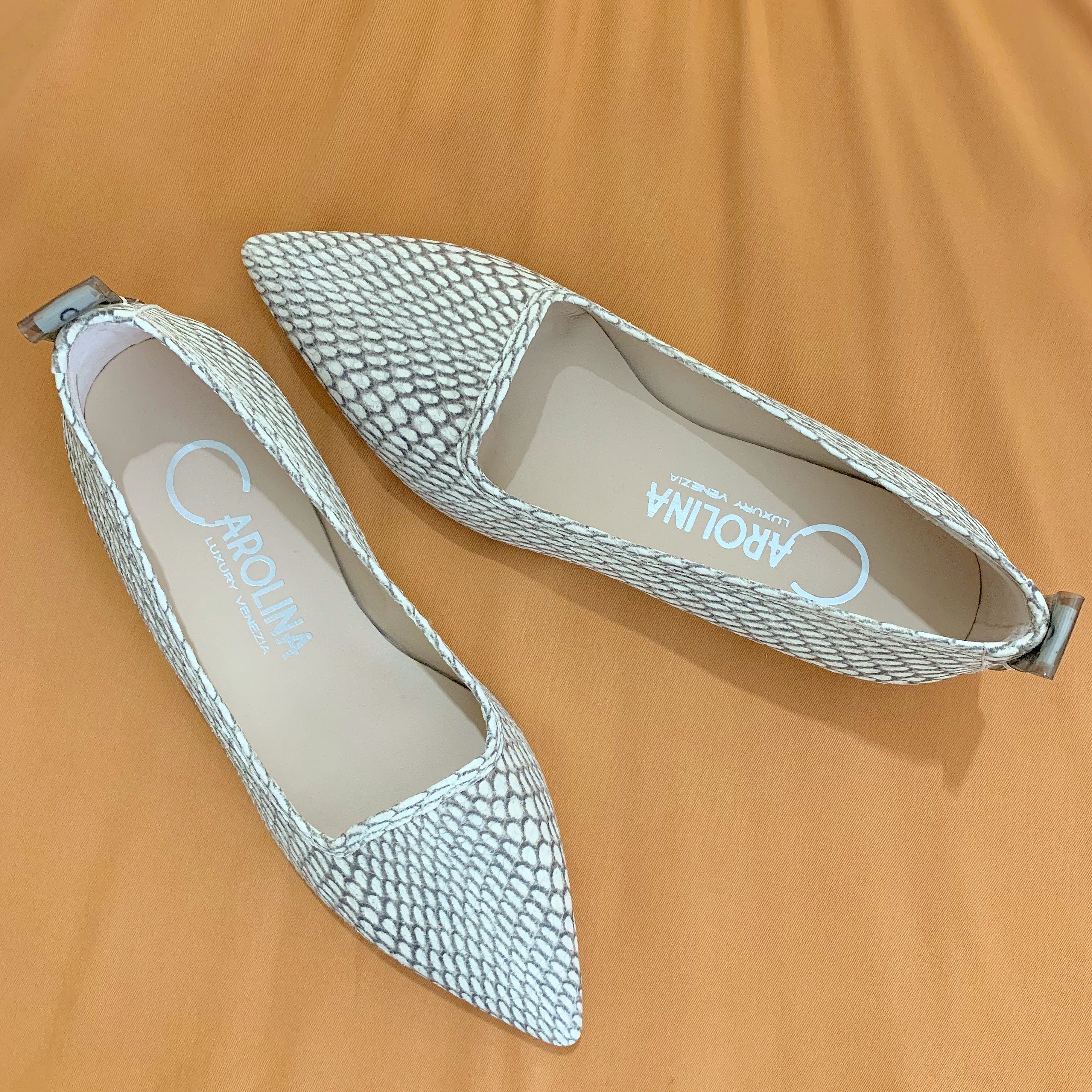 Donna Carolina - 654118 (Snake)