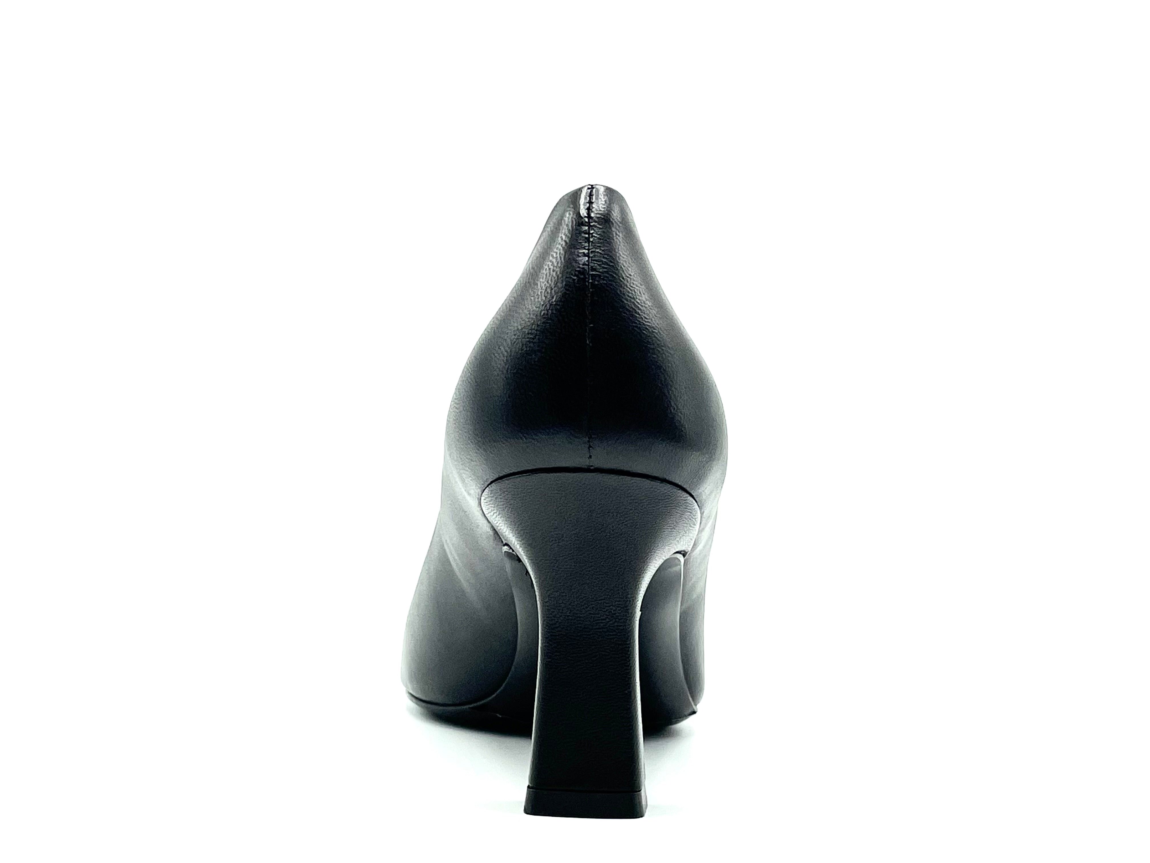 The Seller - S807 (Black)